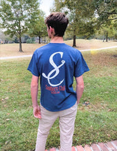 Load image into Gallery viewer, Perfect tee for hanging out with friends and family
