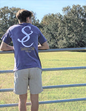 Load image into Gallery viewer, Perfect tee for hanging out with friends and family
